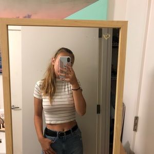 Forever 21 black and white cropped smock neck top